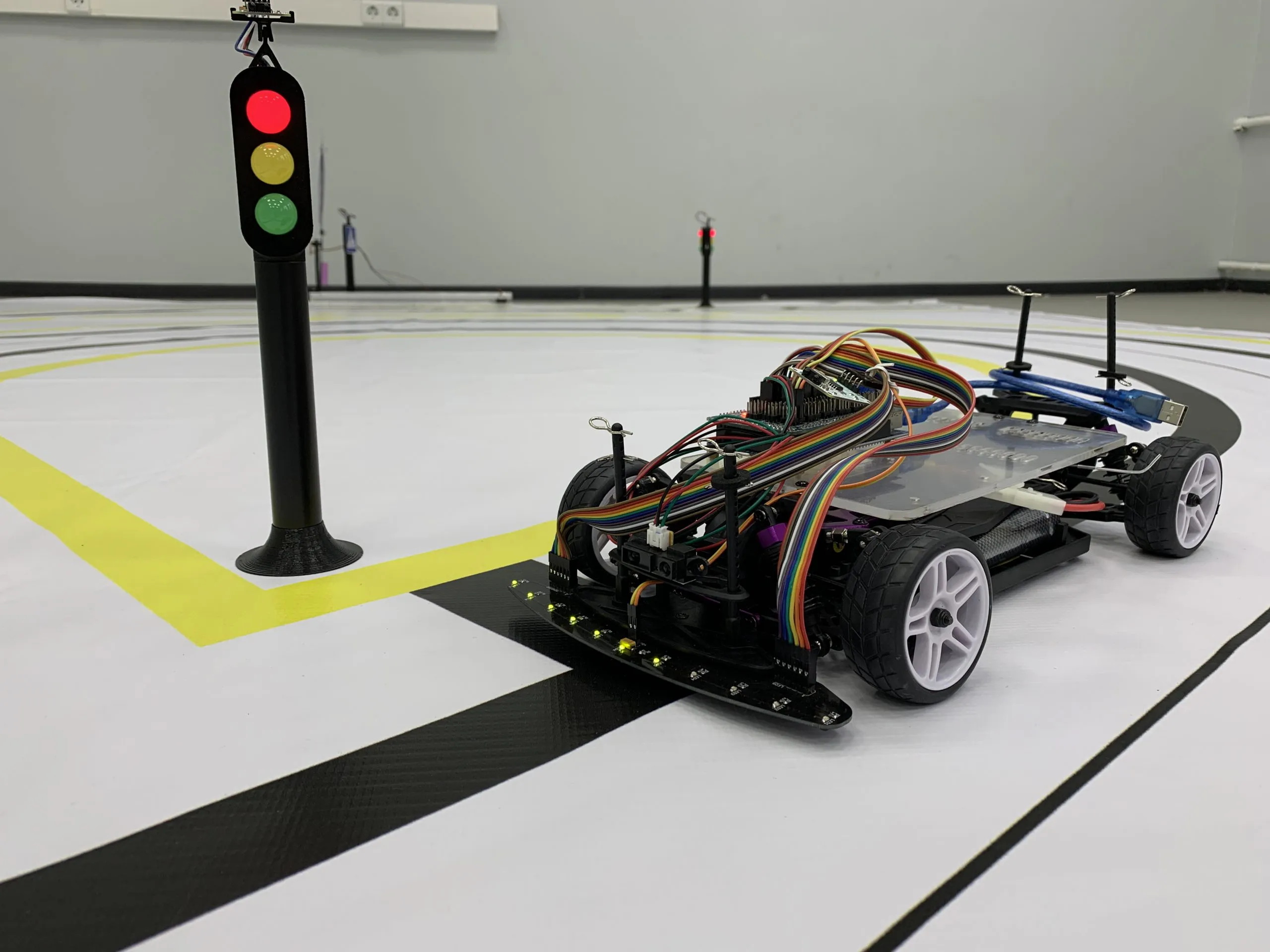 Введение в беспилотные автомобили DC01